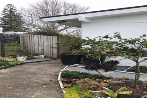 Photo of property in 9 Mayfair Crescent, Mairangi Bay, Auckland, 0630