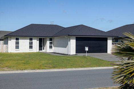 Photo of property in 24 Te Kio Crescent, Papamoa Beach, Papamoa, 3118