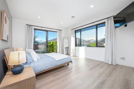 Photo of property in 3 Stow Place, Henderson, Auckland, 0612