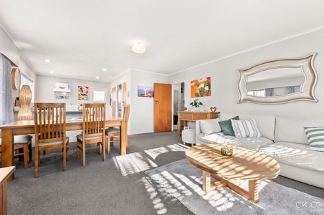 Photo of property in 43a Ludlam Crescent, Woburn, Lower Hutt, 5010