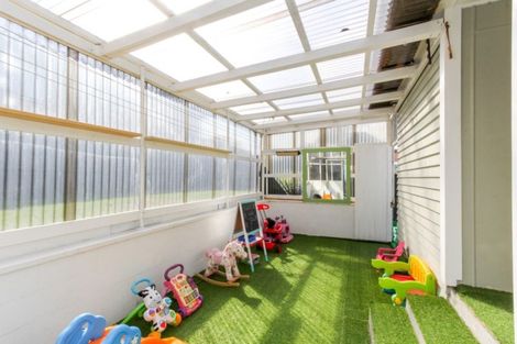 Photo of property in 16 Kenmore Street, Westown, New Plymouth, 4310