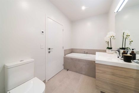 Photo of property in 39 Rannoch Drive, Jacks Point, Queenstown, 9371