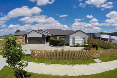 Photo of property in 10 Tilly Lane, Huapai, Kumeu, 0810
