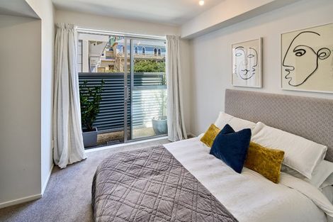 Photo of property in 35 Karo Drive, Te Aro, Wellington, 6011