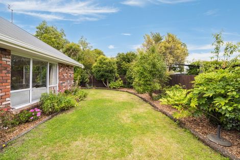 Photo of property in 21 Highsted Road, Bishopdale, Christchurch, 8053