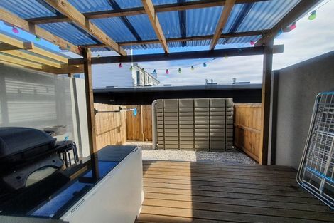 Photo of property in 4/4017 Great North Road, Glen Eden, Auckland, 0602