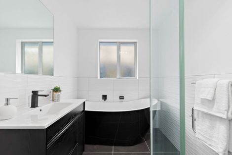 Photo of property in 77 Valley Road, Pukekohe, 2120