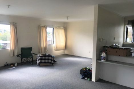 Photo of property in 65 Trias Road, Totara Vale, Auckland, 0629