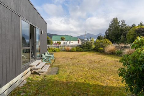Photo of property in 17b Waiau Street, Manapouri, 9679