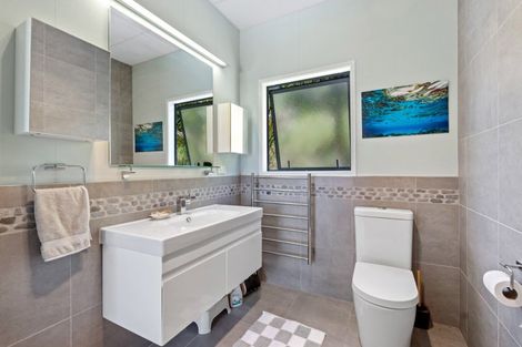 Photo of property in 23 Saqa Way, Matapouri, Whangarei, 0173