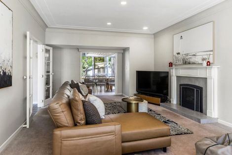 Photo of property in 9 Glamis Avenue, Manly, Whangaparaoa, 0930