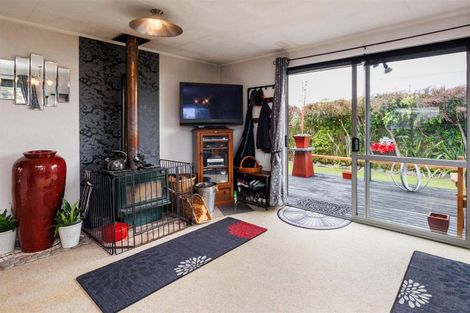 Photo of property in 24 Barton Street, Marton, 4710