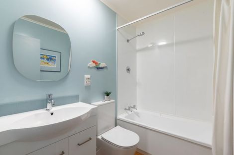 Photo of property in 15 Kaitawa Road, York Bay, Lower Hutt, 5013