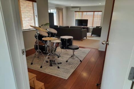 Photo of property in 44a Rodney Street, Howick, Auckland, 2014