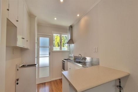 Photo of property in 1/105 Te Atatu Road, Te Atatu South, Auckland, 0610