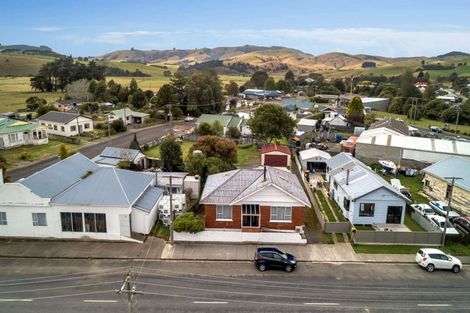 Photo of property in 10 Saunders Street, Owaka, 9535