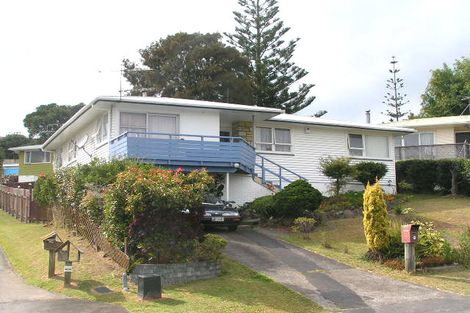 Photo of property in 84 Bond Crescent, Forrest Hill, Auckland, 0620