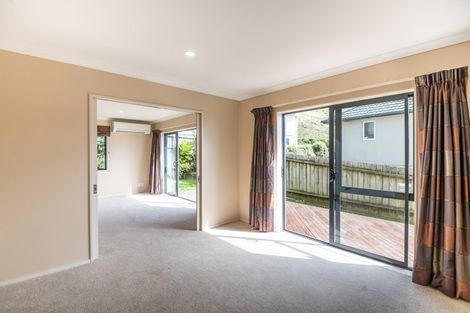 Photo of property in 68 Erlestoke Crescent, Churton Park, Wellington, 6037