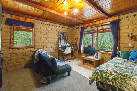 Photo of property in 872 Pourerere Road, Omakere, Waipawa, 4271