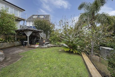 Photo of property in 41 Hadfield Street, Beach Haven, Auckland, 0626