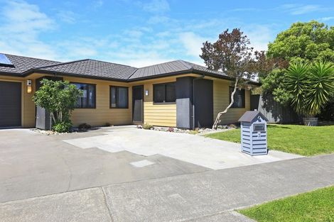 Photo of property in 3 Mcnaughton Place, Onekawa, Napier, 4110