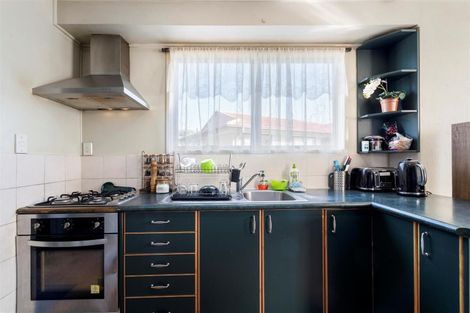 Photo of property in 6 Stella Place, Manurewa, Auckland, 2102