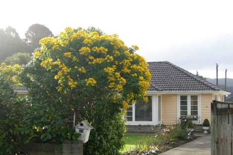 Photo of property in 16 Korau Grove, Stokes Valley, Lower Hutt, 5019