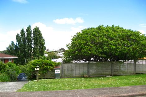 Photo of property in 11 Zita Avenue, Matakatia, Whangaparaoa, 0930