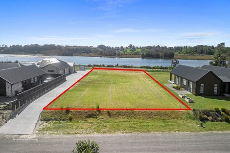 Photo of property in 18 Te Ara O Tahataharoa, Te Puna, Tauranga, 3176