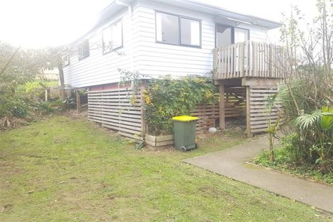 Photo of property in 35 Fruitvale Road, New Lynn, Auckland, 0600