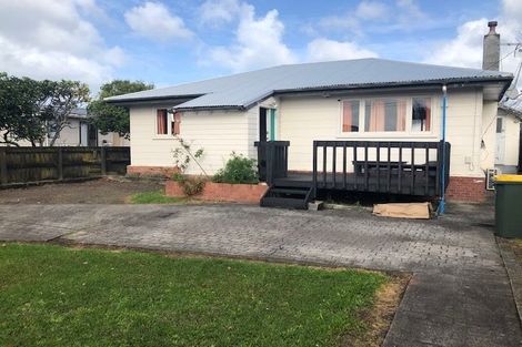 Photo of property in 20 Saint Leonards Road, Kelston, Auckland, 0602