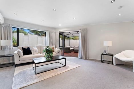 Photo of property in 55 Meadowvale Avenue, Forrest Hill, Auckland, 0620