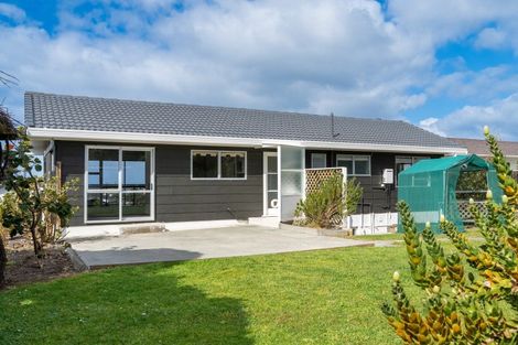 Photo of property in 18 Seaview Road, Ruakaka, 0116