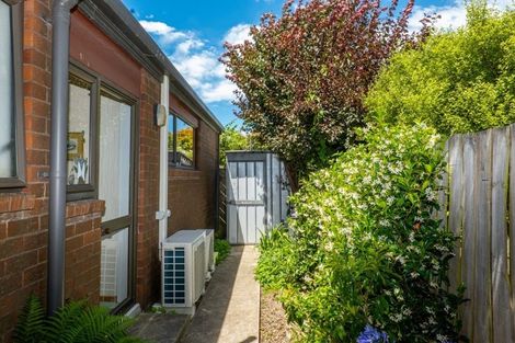 Photo of property in 2/9a Chilcombe Street, Ilam, Christchurch, 8041
