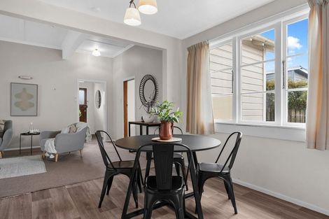 Photo of property in 118 Lincoln Road, Masterton, 5810