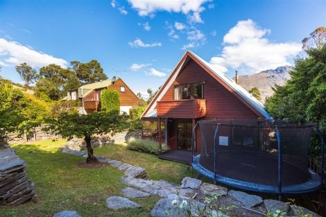 Photo of property in 36 Arawata Terrace, Sunshine Bay, Queenstown, 9300