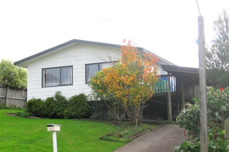 Photo of property in 9 Kearney Place, Massey, Auckland, 0614