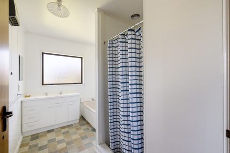 Photo of property in 6 Bankview Place, Amberley, 7410