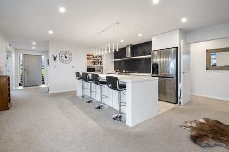 Photo of property in 27 Silicon Way, Fitzherbert, Palmerston North, 4410