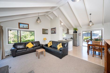 Photo of property in 9 Redwood Place, Te Awanga, 4102