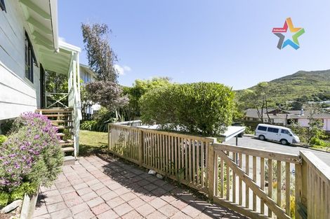 Photo of property in 13 Ruth Grove, Karori, Wellington, 6012