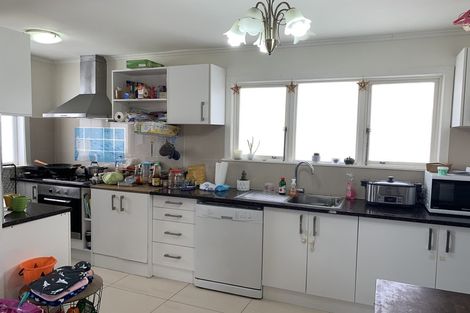 Photo of property in 4 Vanguard Road, Kelston, Auckland, 0602