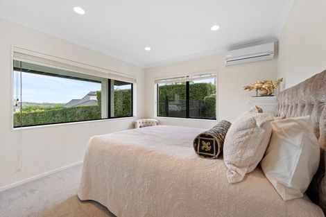 Photo of property in 9 Chisbury Terrace, Shelly Park, Auckland, 2014