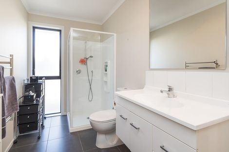 Photo of property in 15 Thomson Street, West End, Palmerston North, 4412