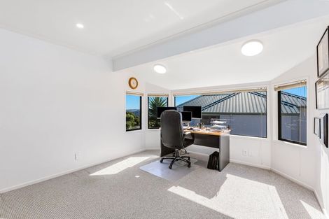 Photo of property in 8 Glengavel Grove, Papakowhai, Porirua, 5024