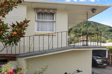 Photo of property in 116 Waikawa Road, Picton, 7220
