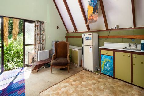 Photo of property in 1101 Dyers Pass Road, Governors Bay, Lyttelton, 8971