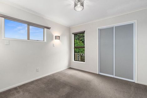 Photo of property in 16 Sumich Place, West Harbour, Auckland, 0618