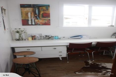 Photo of property in 48 Cutfield Road, New Plymouth, 4310