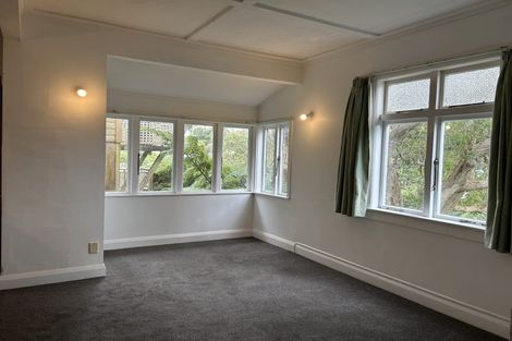 Photo of property in 19 Hadfield Terrace, Kelburn, Wellington, 6012